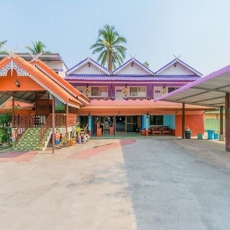 Oyo-712班丁度假酒店 佛丕 外观 照片
